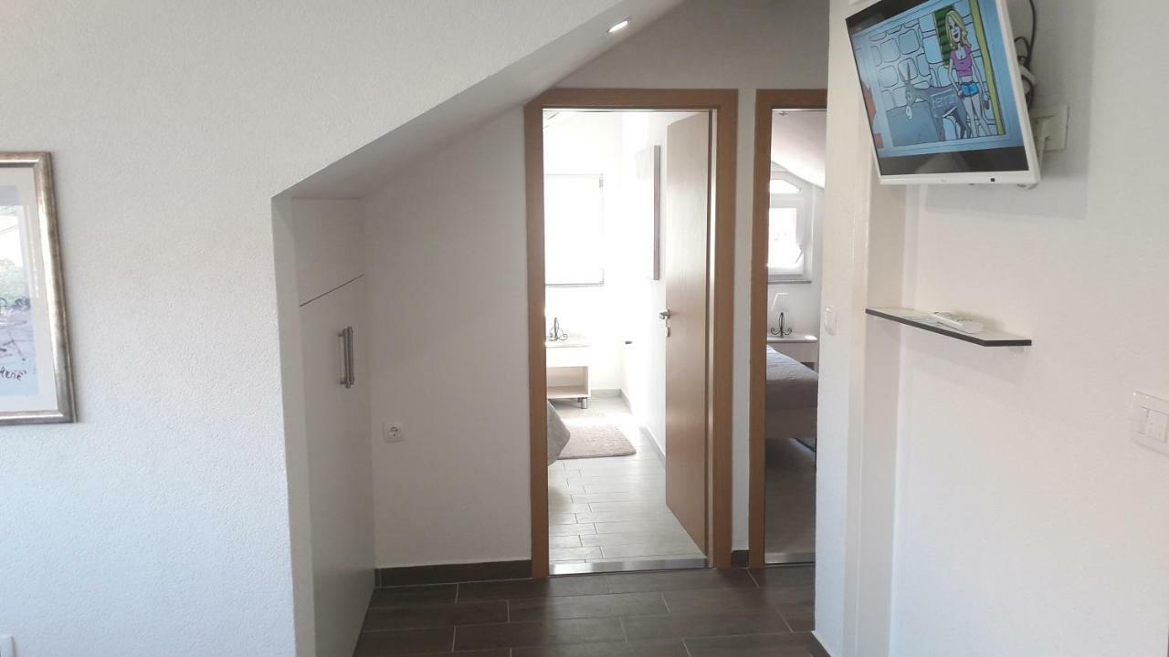 Apartmani Zilic Dugi Rat Exteriör bild
