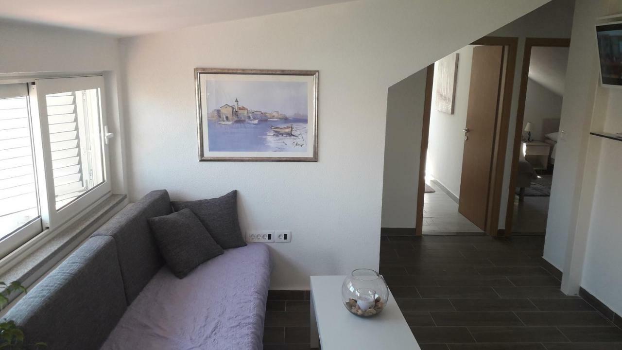 Apartmani Zilic Dugi Rat Exteriör bild