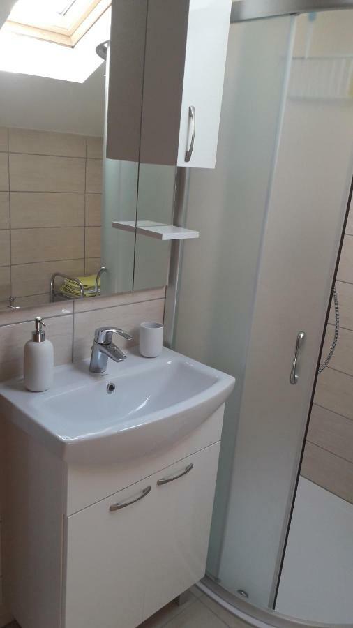 Apartmani Zilic Dugi Rat Exteriör bild