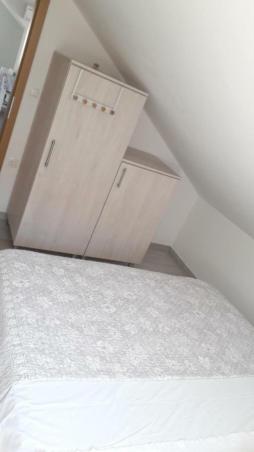 Apartmani Zilic Dugi Rat Exteriör bild