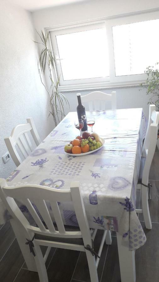 Apartmani Zilic Dugi Rat Exteriör bild